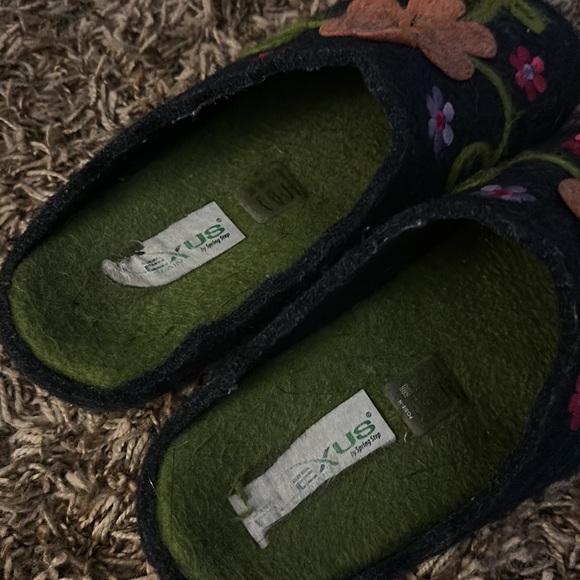 Flexus by Spring Step wool slides/clogs $75 - Picture 4 of 6